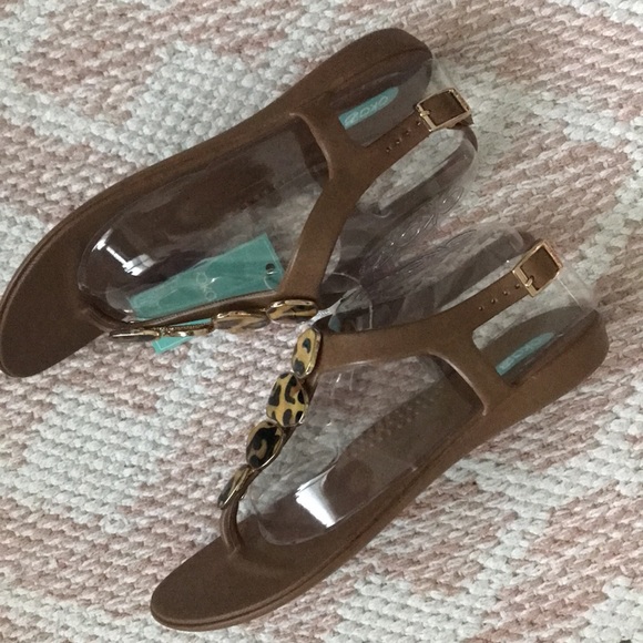 OKA b. t-strap sandal - Picture 2 of 6